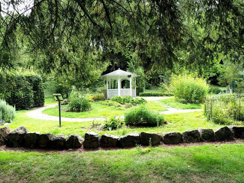 Kurpark Bad Bertrich - Urlaub an der Mosel und in der Mosel-Eifel in Ferienhaus Bad Bertrich, Friedrichstraße 1, 56864 Bad Bertrich